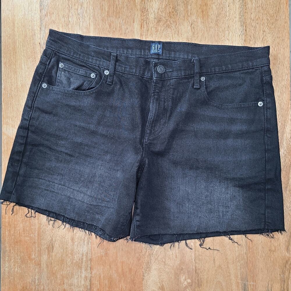 GAP Black Jean Shorts Raw Hem Casual 32 / 14
